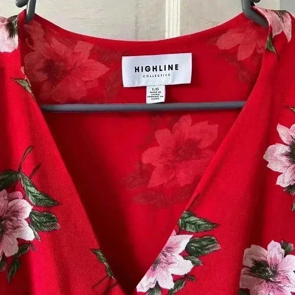 floral red sundress wrap around with puffy sleeves size large - Picture 8 of 9